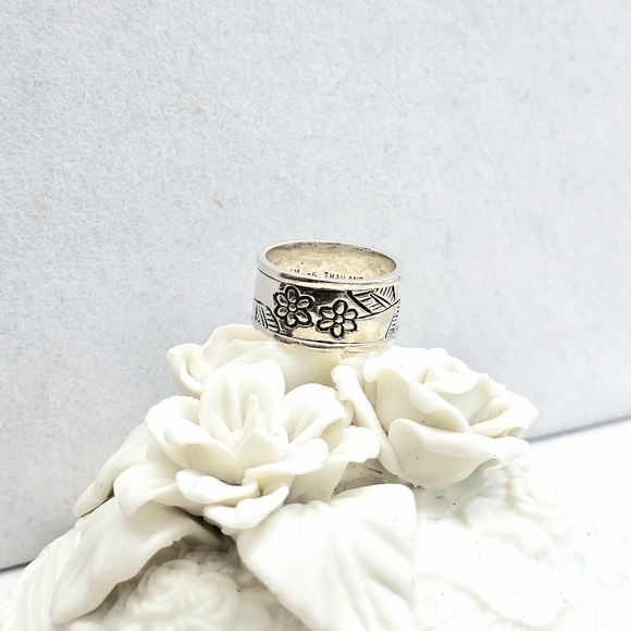 Satya 925 Silver Lotus Flower Band Ring 7.5 - Picture 5 of 12